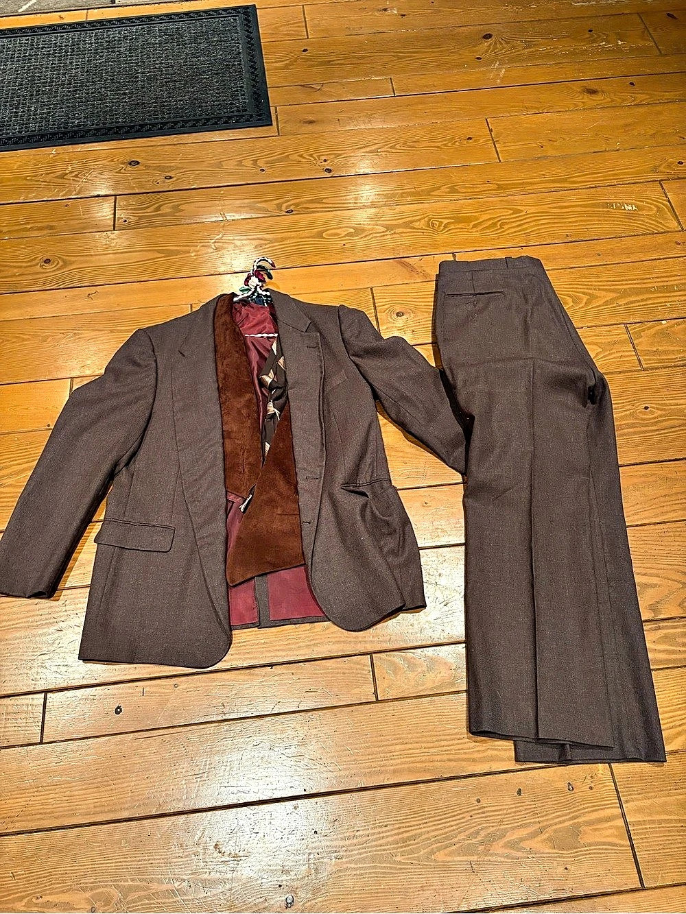 MacGregor Men's Brown Striped Suit Set